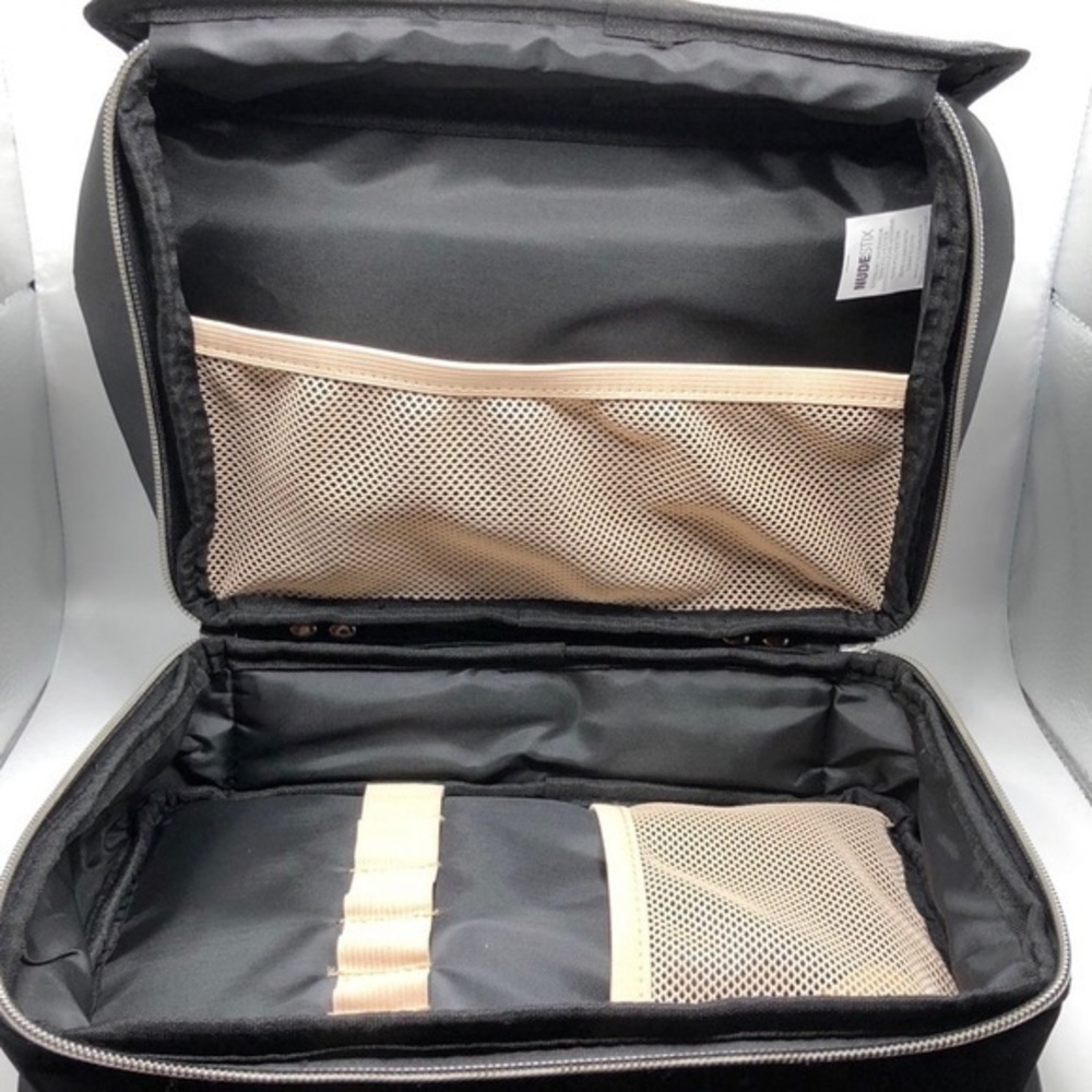 NUDESTIX Hanging Cosmetic Case - Picture 10 of 12